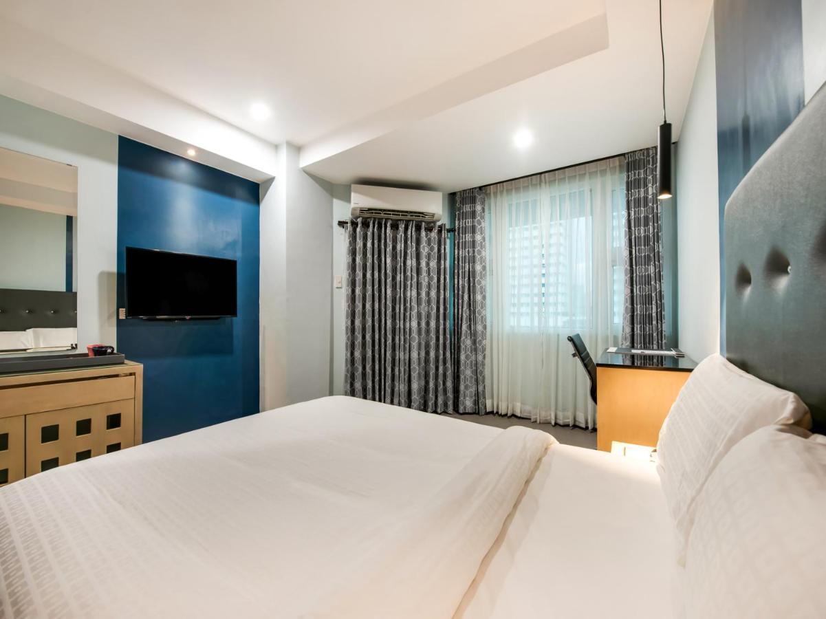 Bay Area Suites Manila Exterior photo